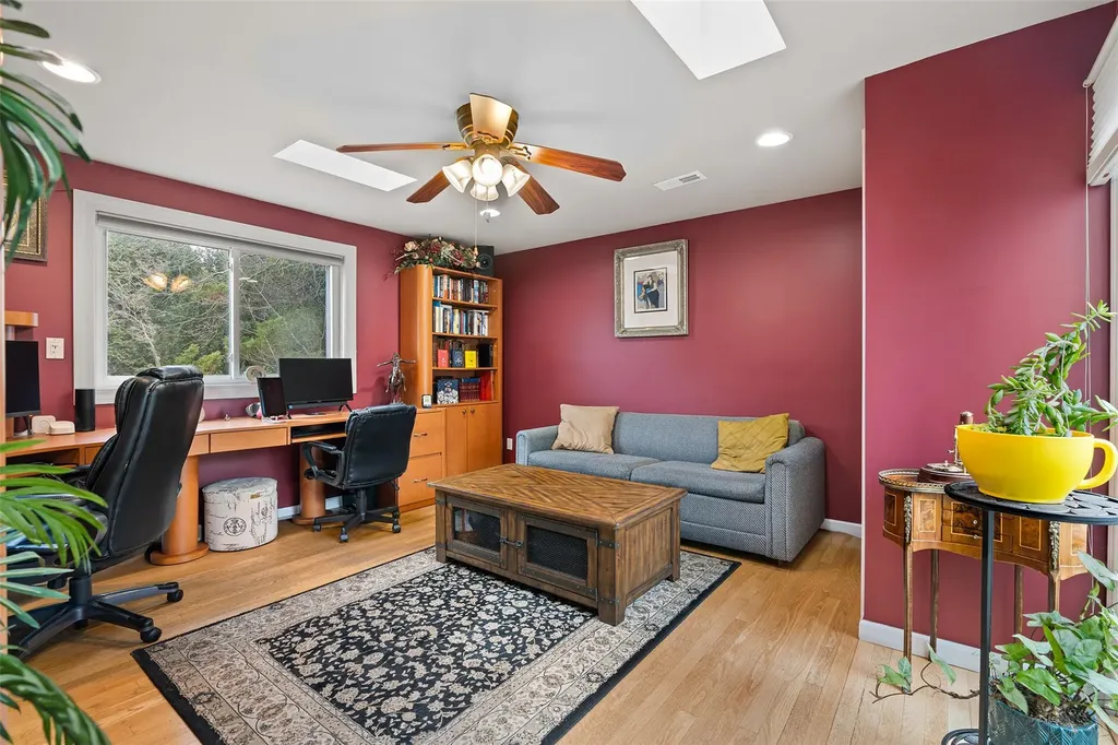 66a Wooleys Lane Great Neck NY 11023