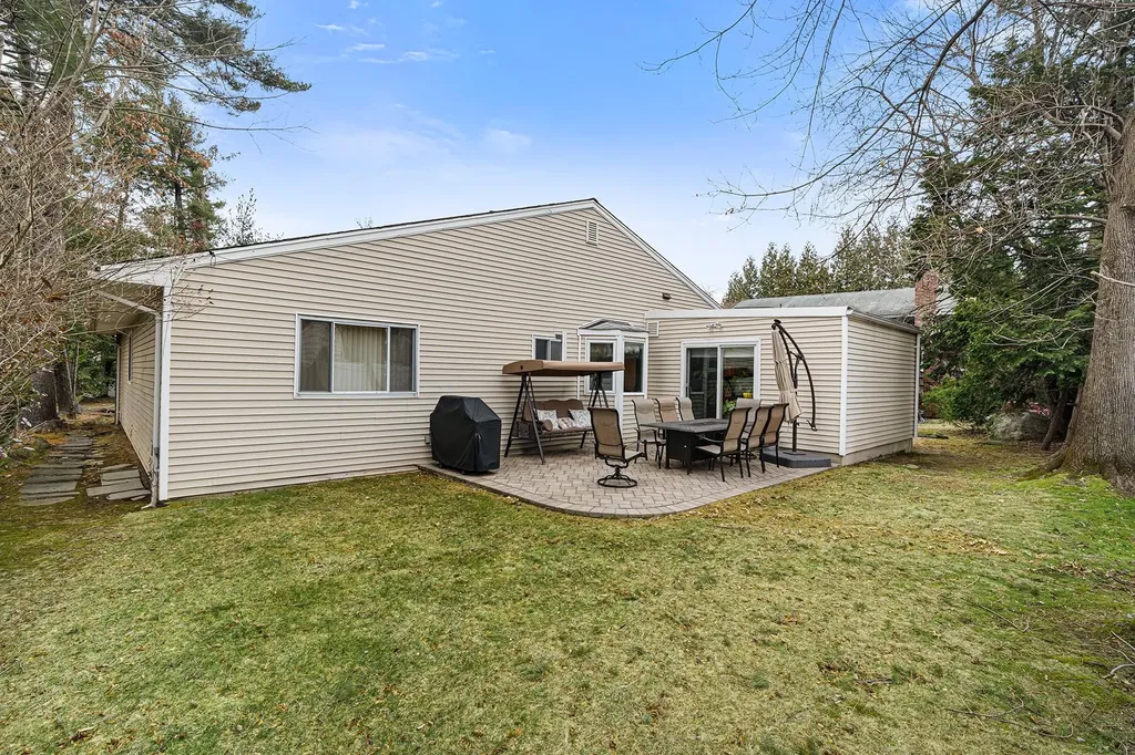 66a Wooleys Lane Great Neck NY 11023