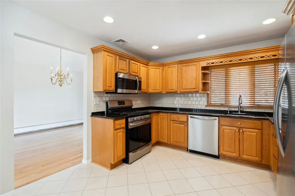 6 Leonard Road Syosset NY 11791
