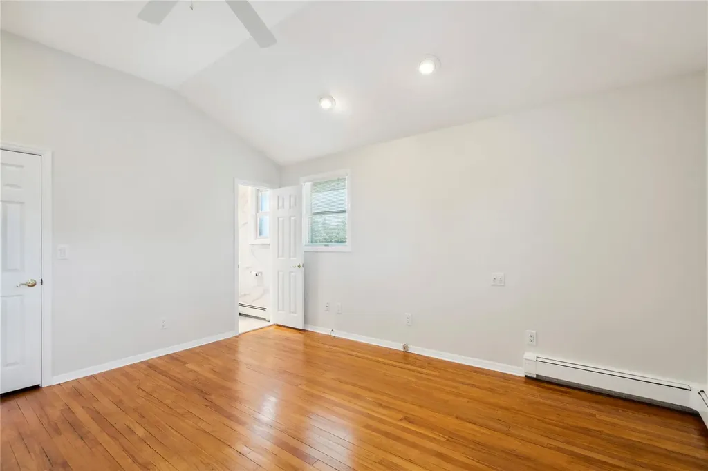 6 Leonard Road Syosset NY 11791