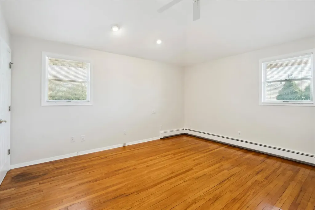 6 Leonard Road Syosset NY 11791