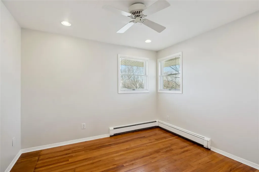 6 Leonard Road Syosset NY 11791