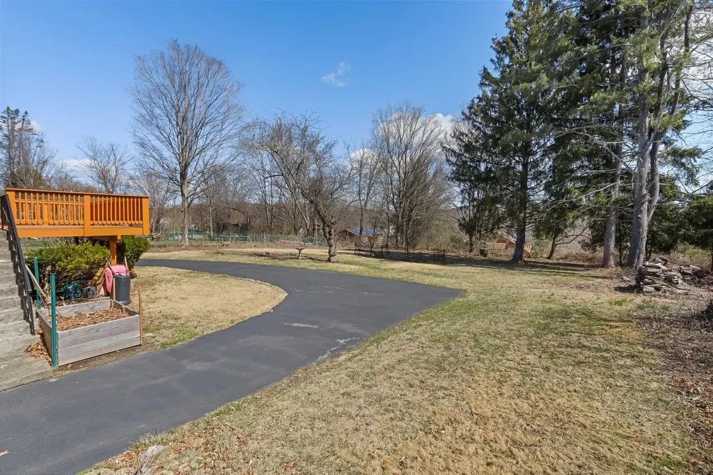 5 Boniello Drive Mahopac NY 10541
