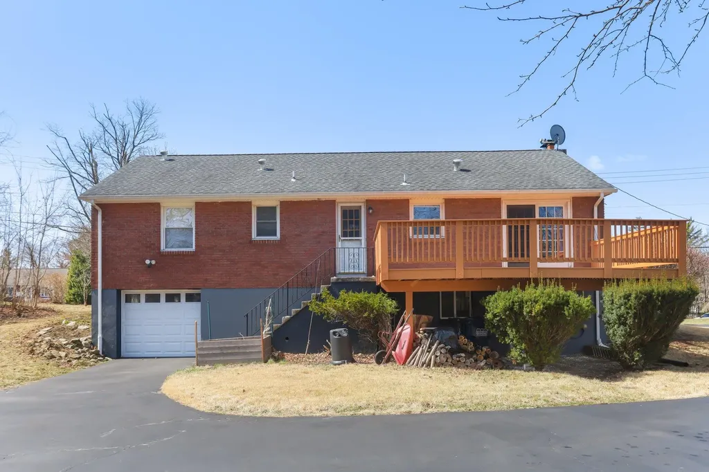 5 Boniello Drive Mahopac NY 10541