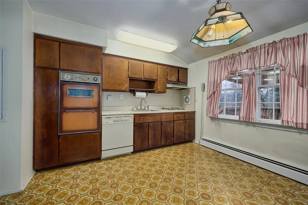 5 Violet Court Suffern NY 10901