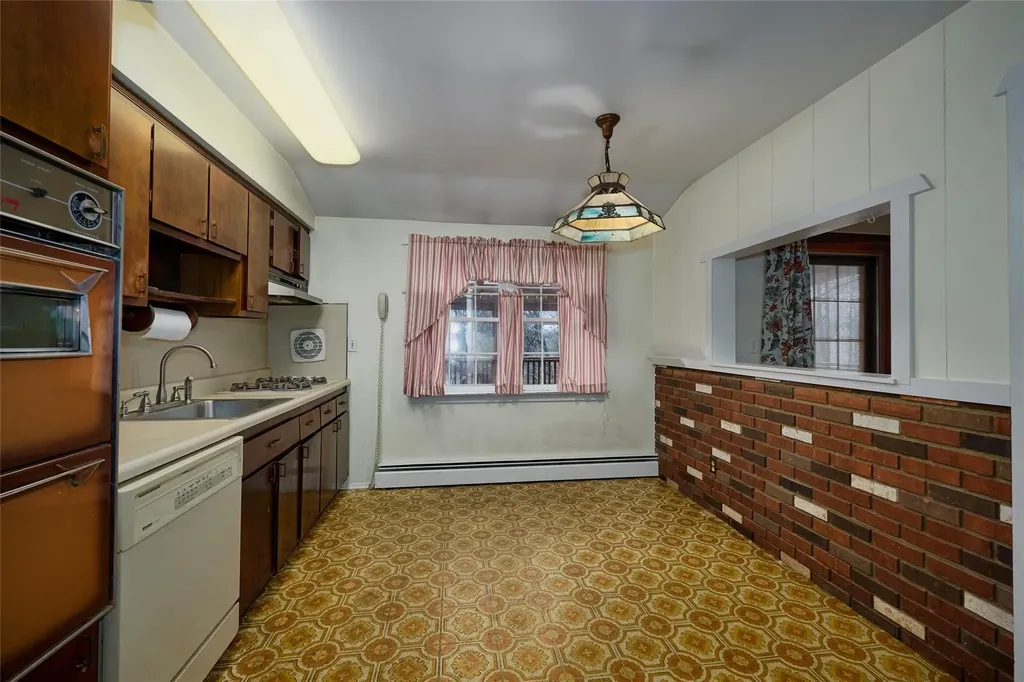 5 Violet Court Suffern NY 10901