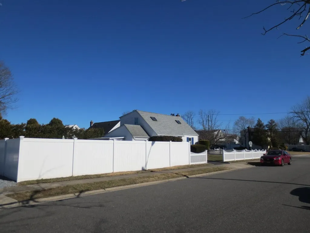 421 17th Street West Babylon NY 11704