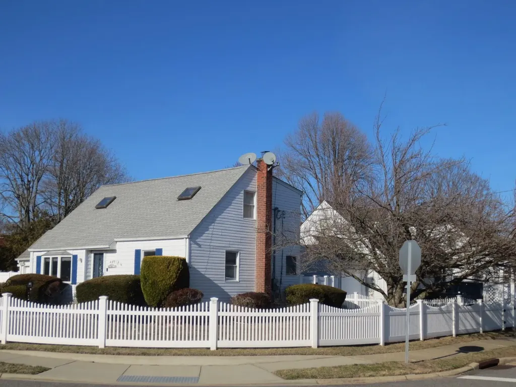 421 17th Street West Babylon NY 11704