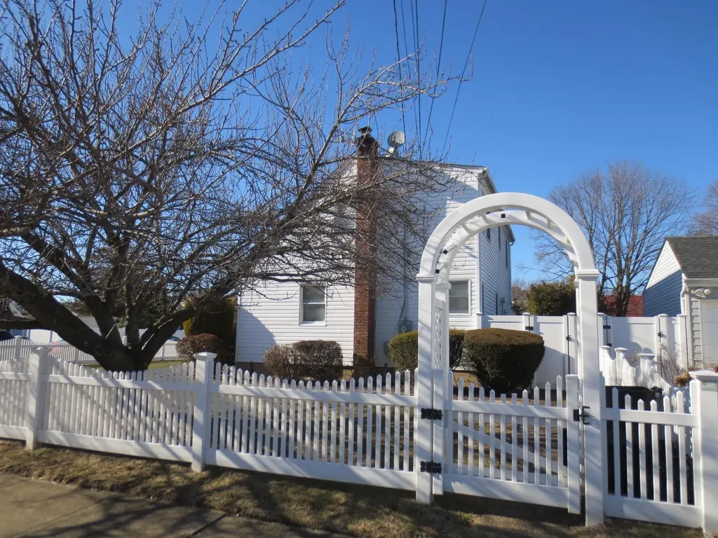 421 17th Street West Babylon NY 11704