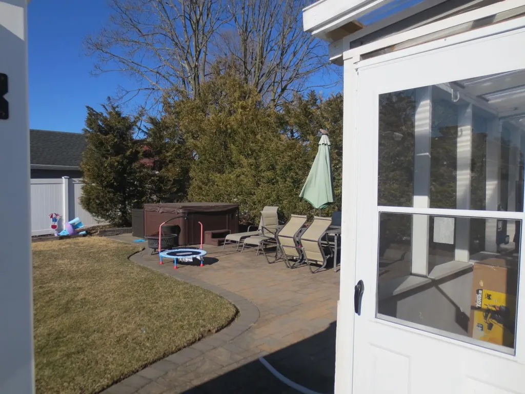 421 17th Street West Babylon NY 11704