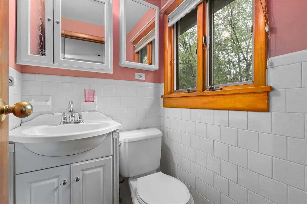 24 Rick Lane Mahopac NY 10541