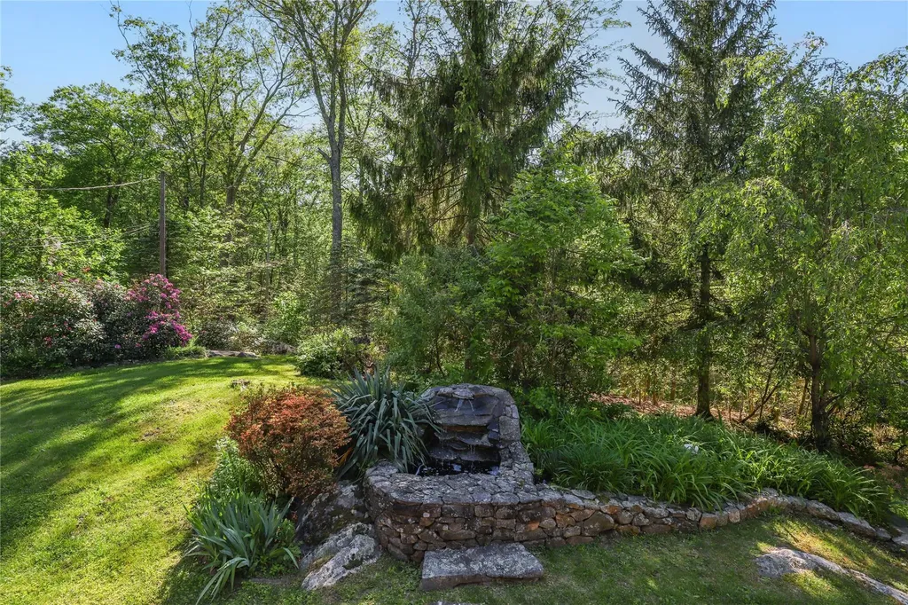 24 Rick Lane Mahopac NY 10541