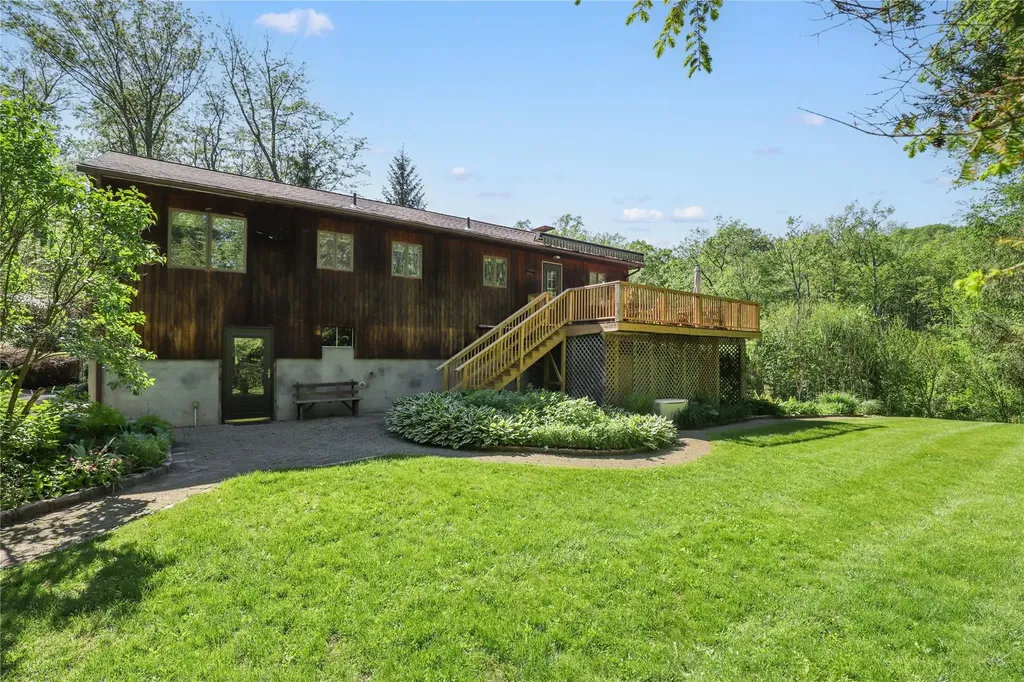 24 Rick Lane Mahopac NY 10541