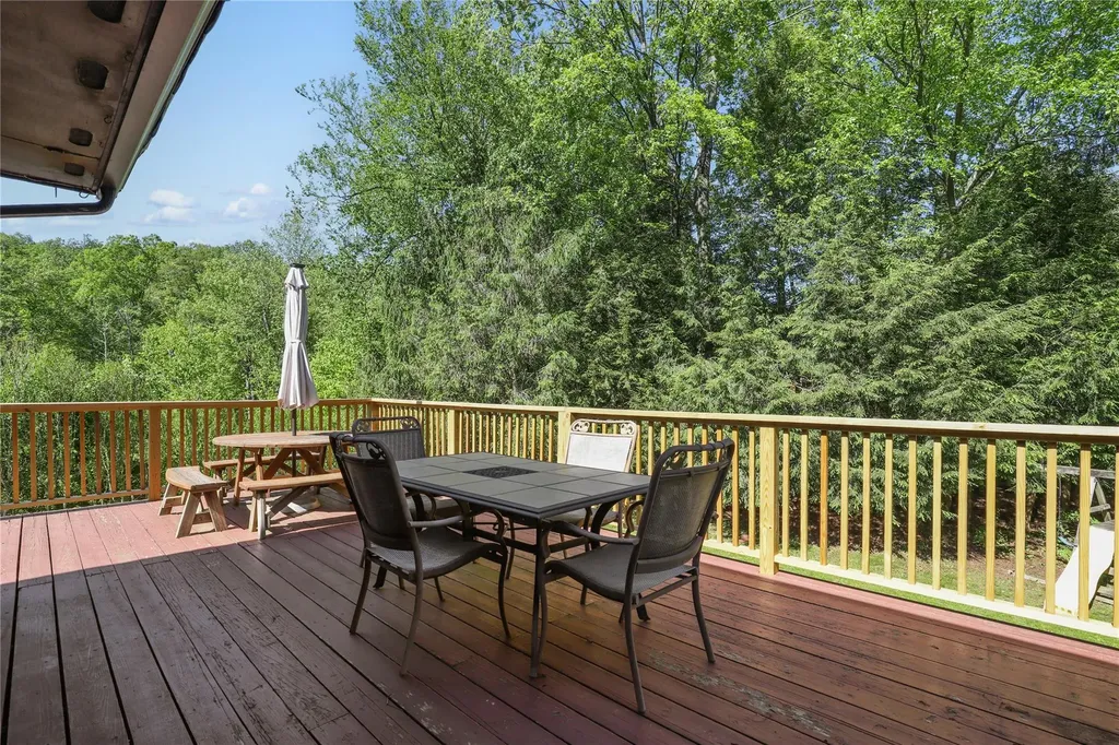 24 Rick Lane Mahopac NY 10541