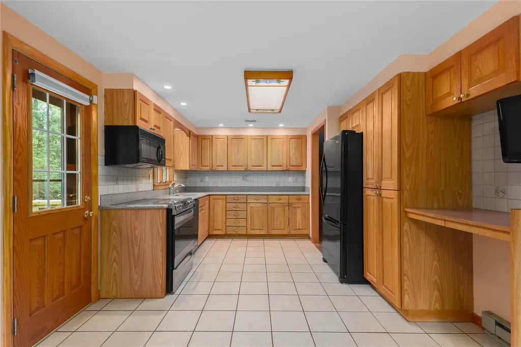 24 Rick Lane Mahopac NY 10541