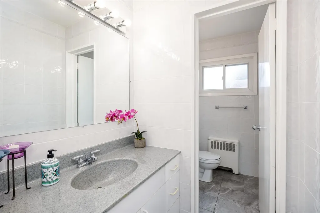 21 William Road Massapequa NY 11758