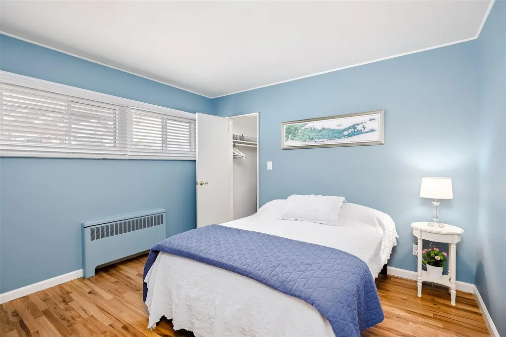 21 William Road Massapequa NY 11758