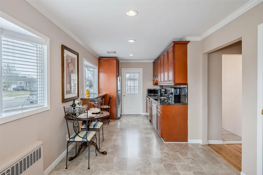 21 William Road Massapequa NY 11758