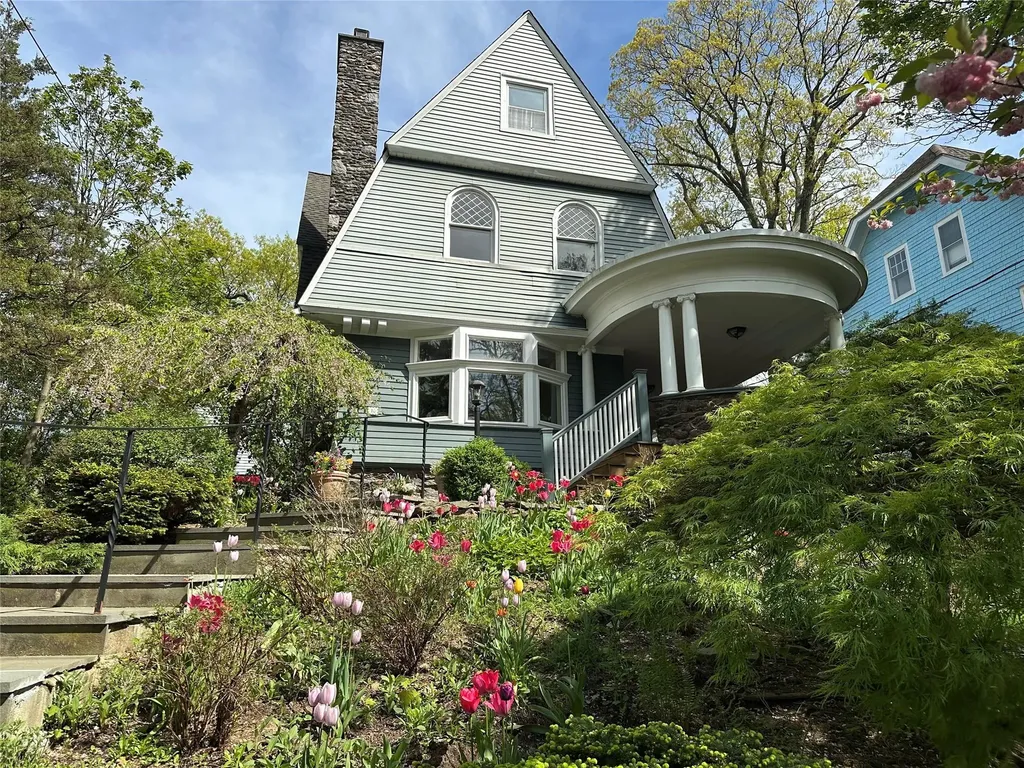 10 Hillcrest Avenue Yonkers NY 10705