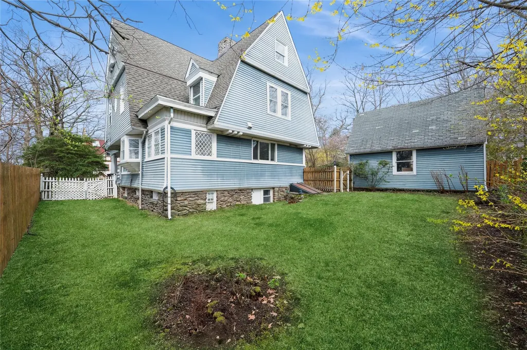 10 Hillcrest Avenue Yonkers NY 10705