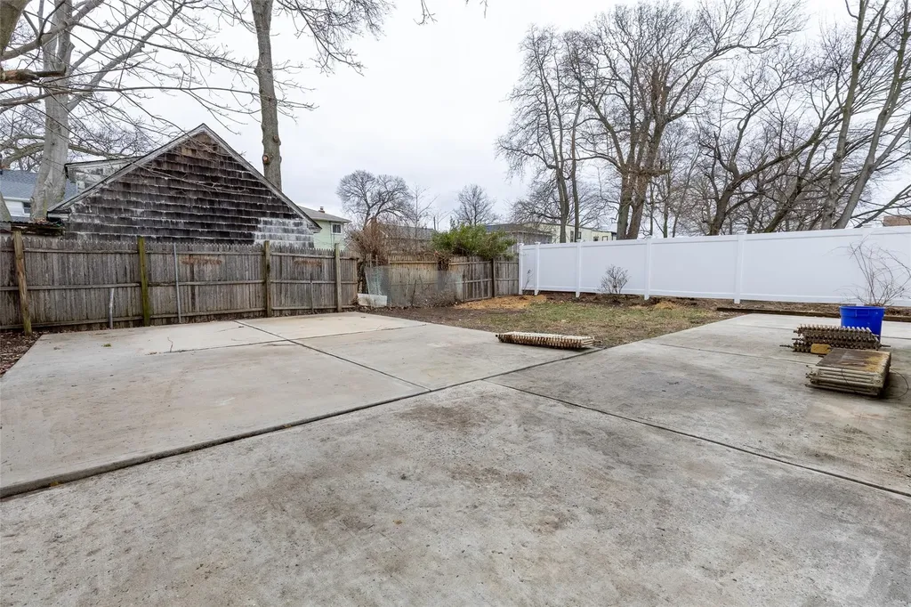 83 Stevens Street Freeport NY 11520