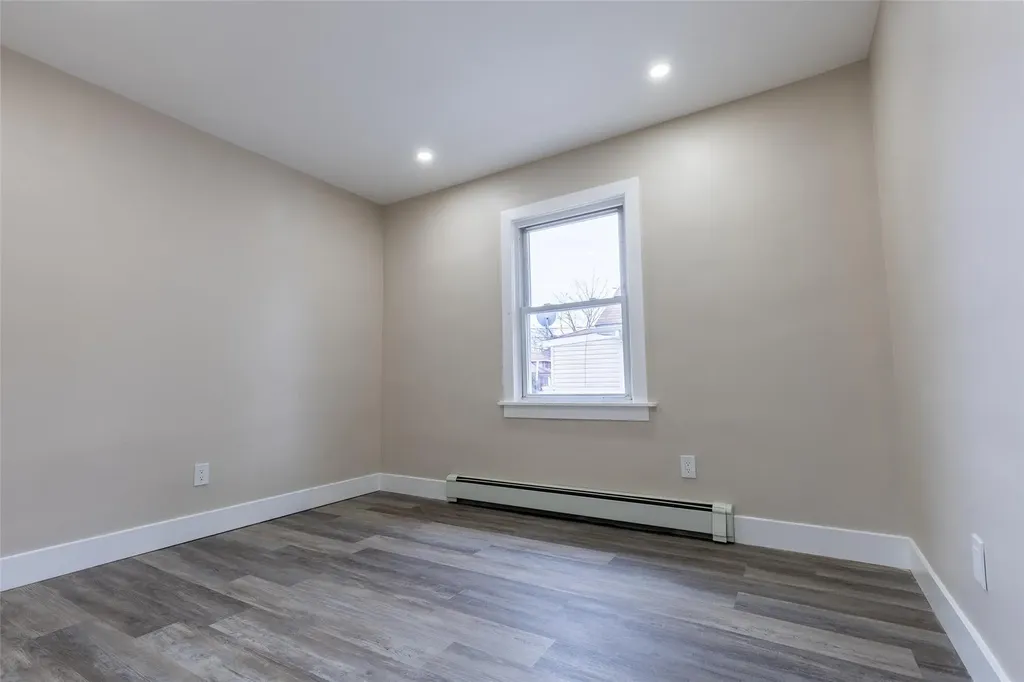 83 Stevens Street Freeport NY 11520