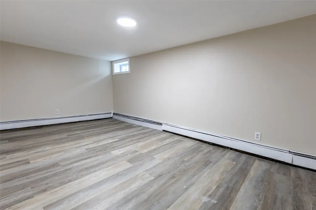 83 Stevens Street Freeport NY 11520
