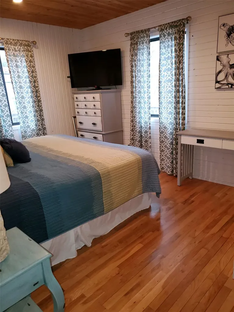 437 Dehnhoff Walk Ocean Beach NY 11770