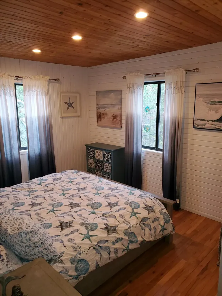 437 Dehnhoff Walk Ocean Beach NY 11770