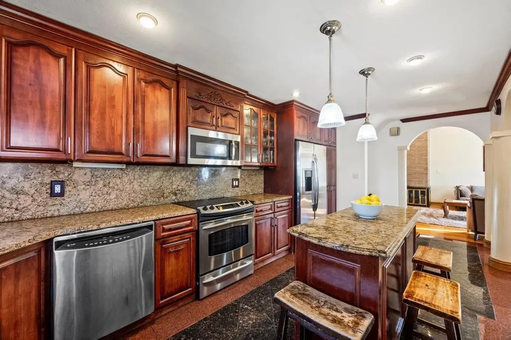 1040 Rosedale Road Valley Stream NY 11581
