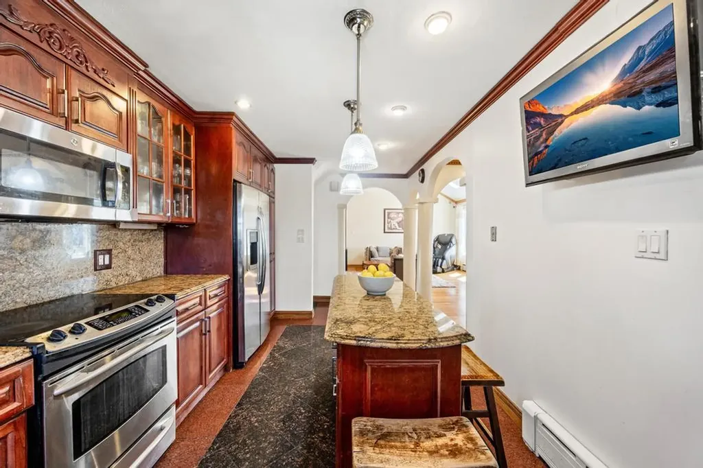 1040 Rosedale Road Valley Stream NY 11581