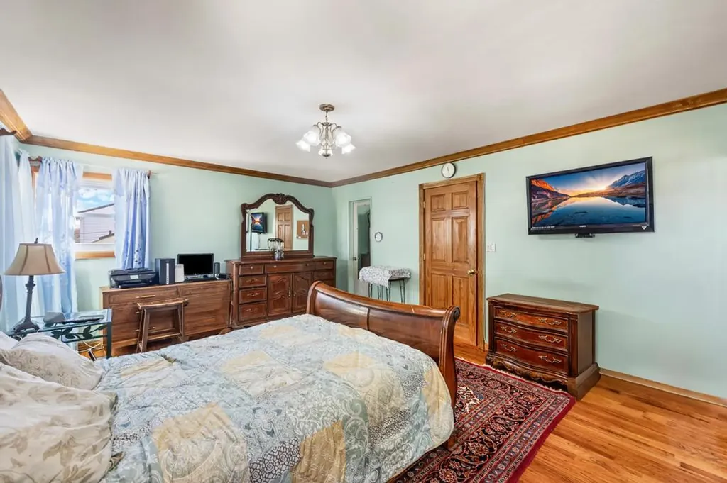 1040 Rosedale Road Valley Stream NY 11581