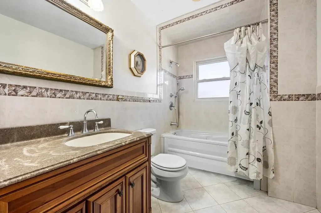 1040 Rosedale Road Valley Stream NY 11581