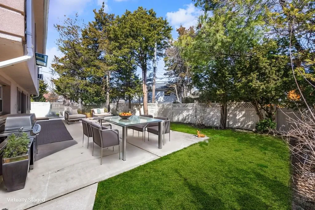 1040 Rosedale Road Valley Stream NY 11581