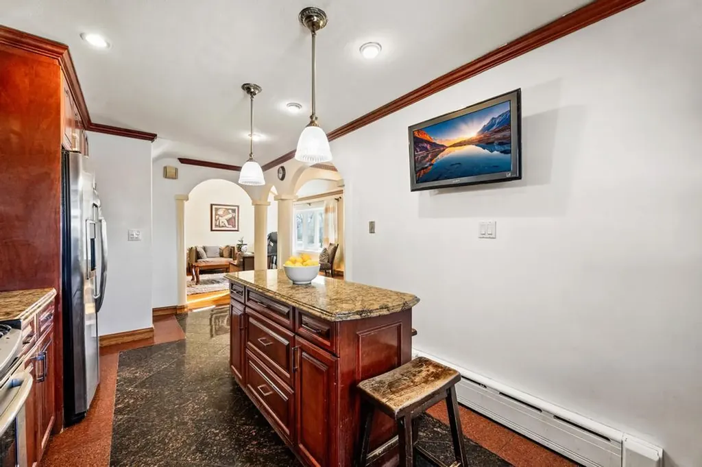 1040 Rosedale Road Valley Stream NY 11581