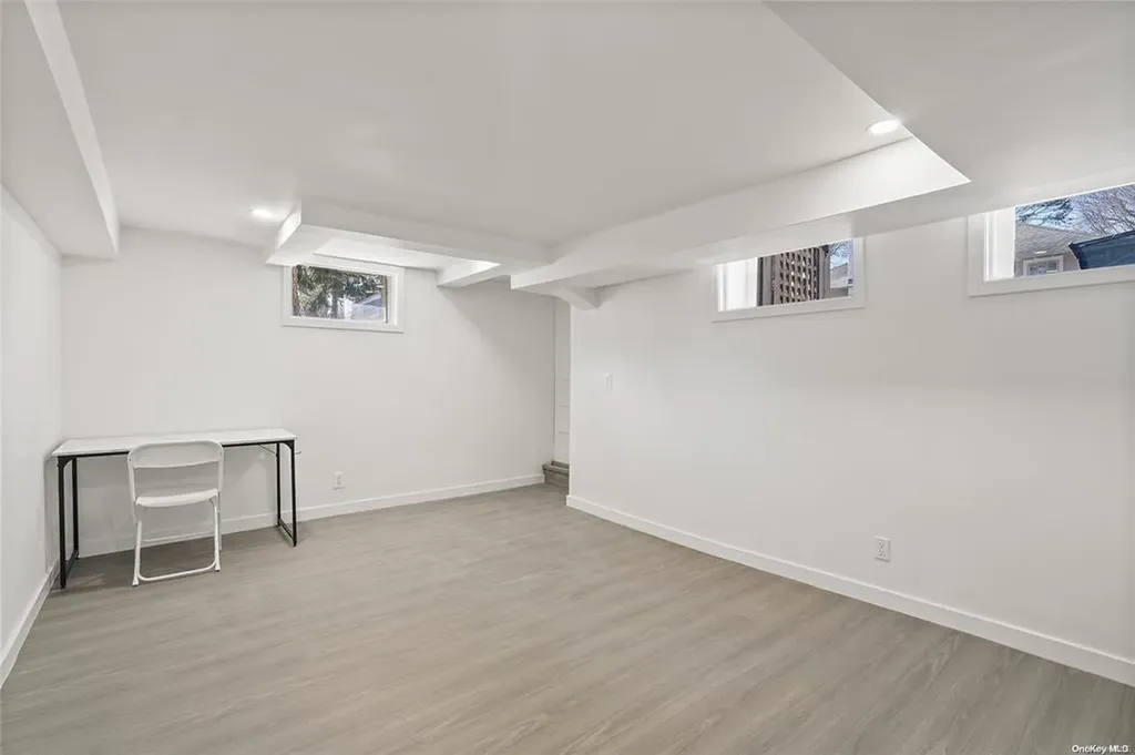 9 Dobbs Terrace Scarsdale NY 10583
