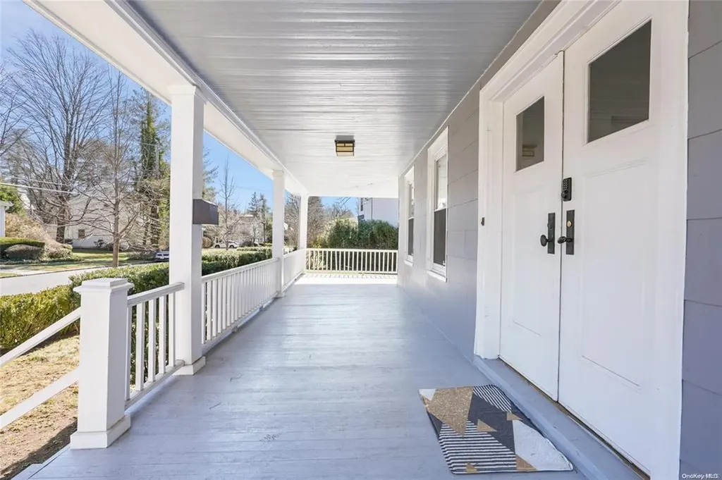 9 Dobbs Terrace Scarsdale NY 10583