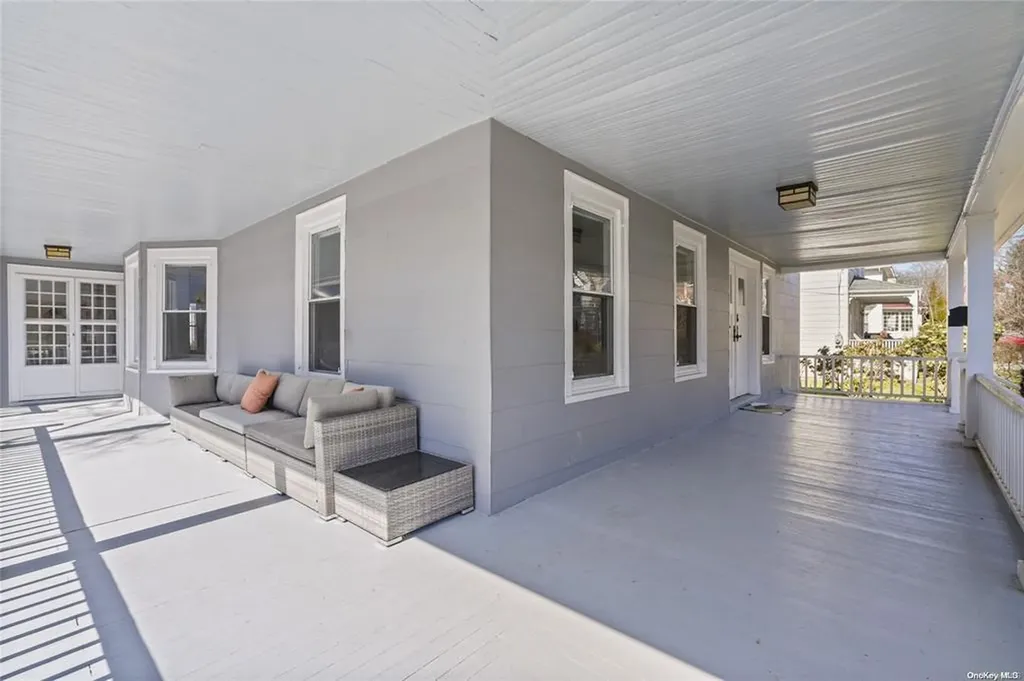 9 Dobbs Terrace Scarsdale NY 10583