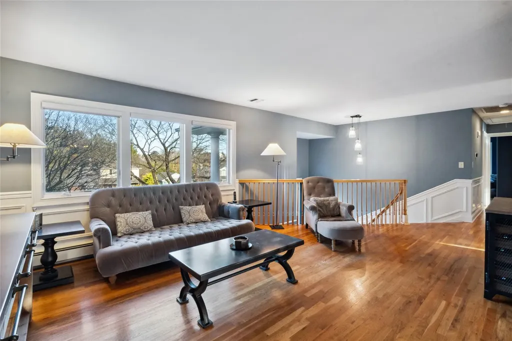 49 Cross Bow Lane Commack NY 11725