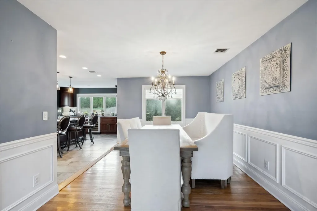 49 Cross Bow Lane Commack NY 11725