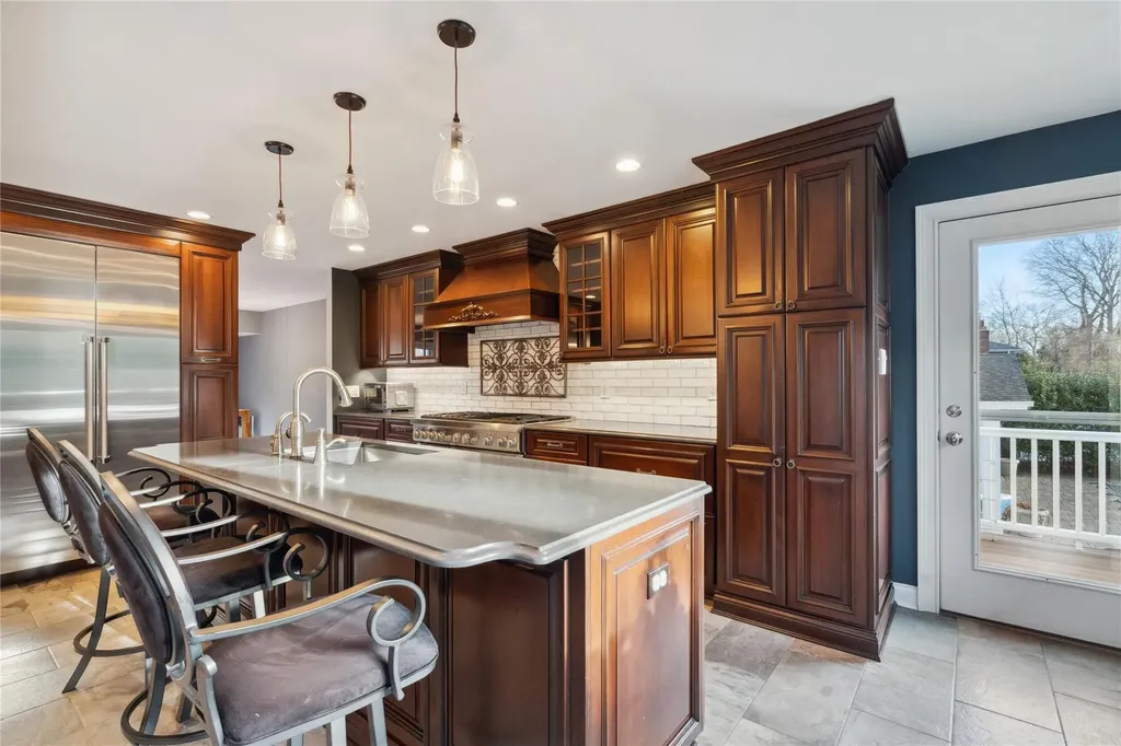 49 Cross Bow Lane Commack NY 11725