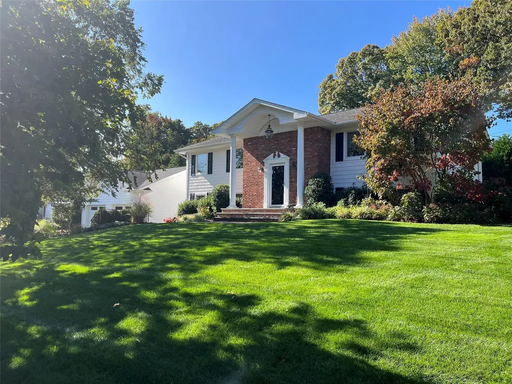 49 Cross Bow Lane Commack NY 11725