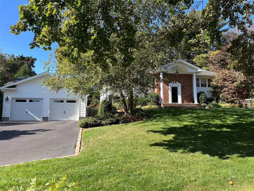 49 Cross Bow Lane Commack NY 11725