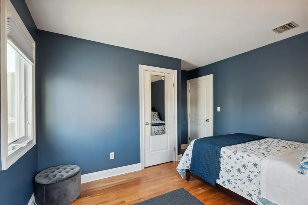 49 Cross Bow Lane Commack NY 11725