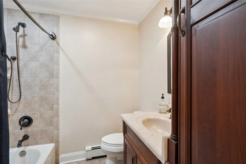 49 Cross Bow Lane Commack NY 11725