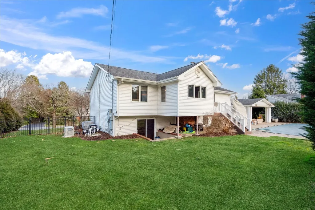 49 Cross Bow Lane Commack NY 11725