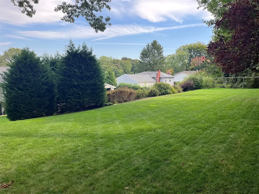 49 Cross Bow Lane Commack NY 11725