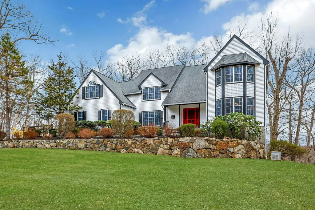 9 Sullivan Road Goldens Bridge NY 10526