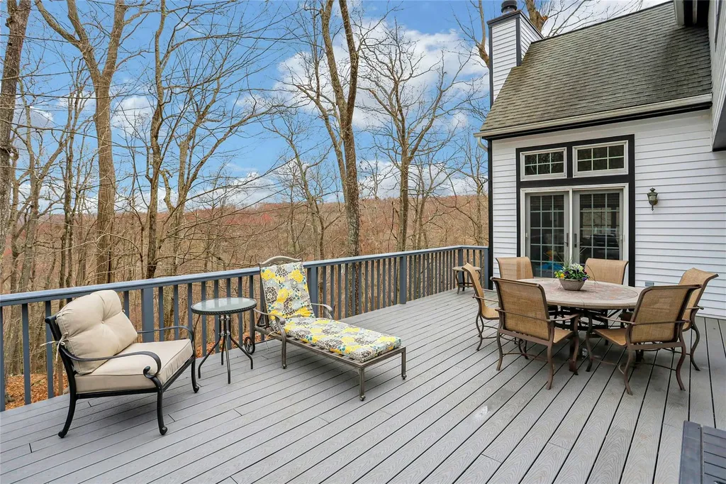 9 Sullivan Road Goldens Bridge NY 10526