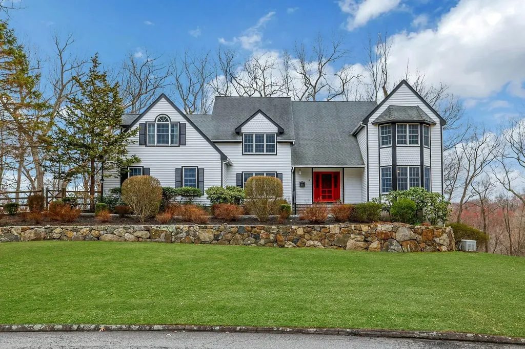 9 Sullivan Road Goldens Bridge NY 10526